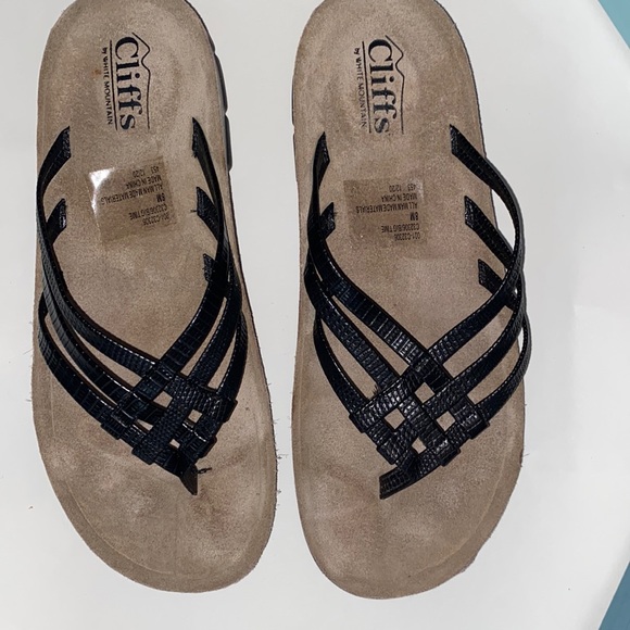 NEW CLIFFS WHITE MOUNTAIN BIG TIME SANDAL Slip On Black Leather Thong 8 - Picture 3 of 9